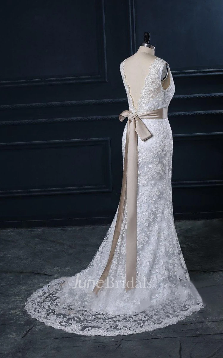 Trumpet V-Neck Lace Satin Weddig Dress