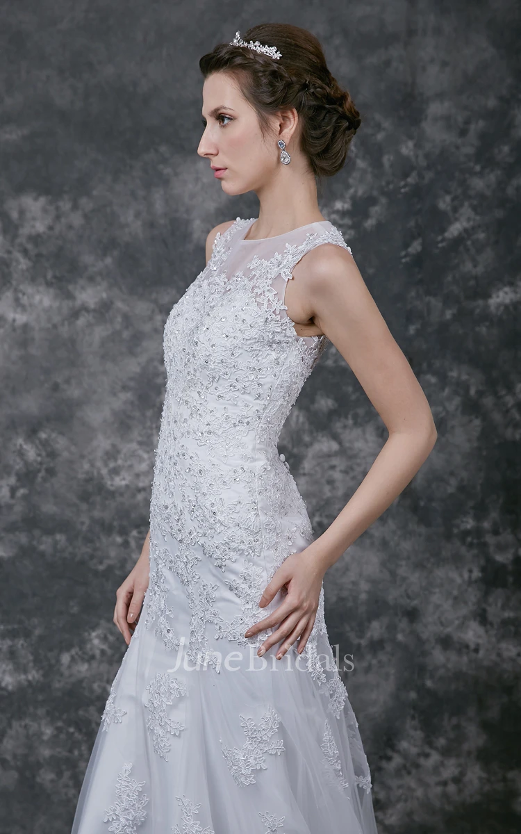 Luxurious Sleeveless Form-Fitted Lace Gown With Sheer Back