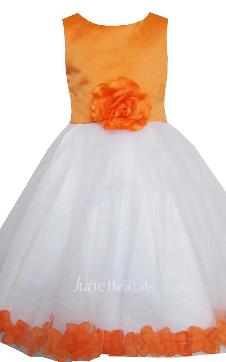 Sleeveless A-line Dress With Petals and Bow