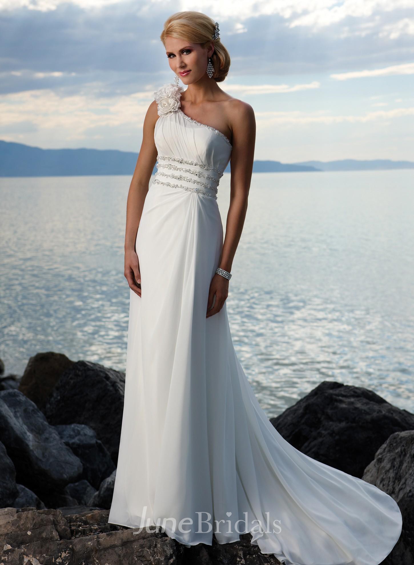 White wedding dresses: hotsell one with train a