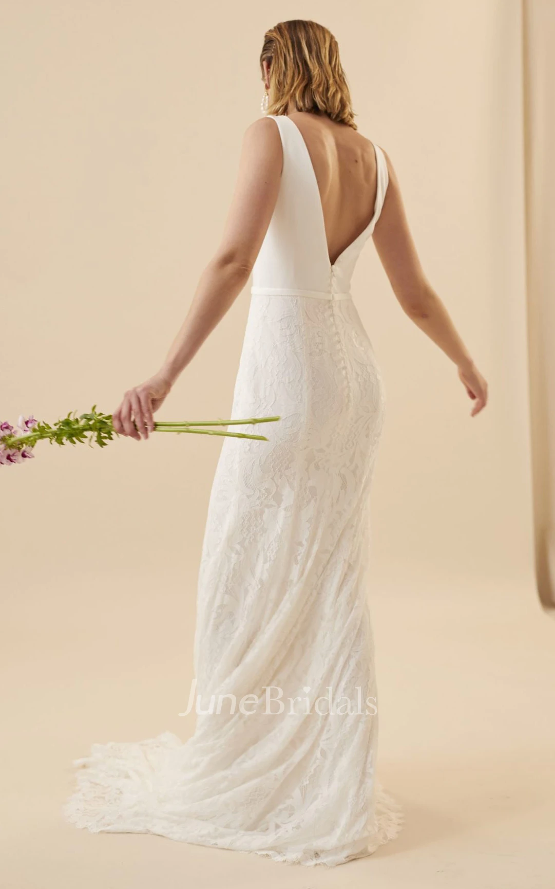 Modern Sheath Floor-length V-neck Sleeveless Lace Wedding Dress 