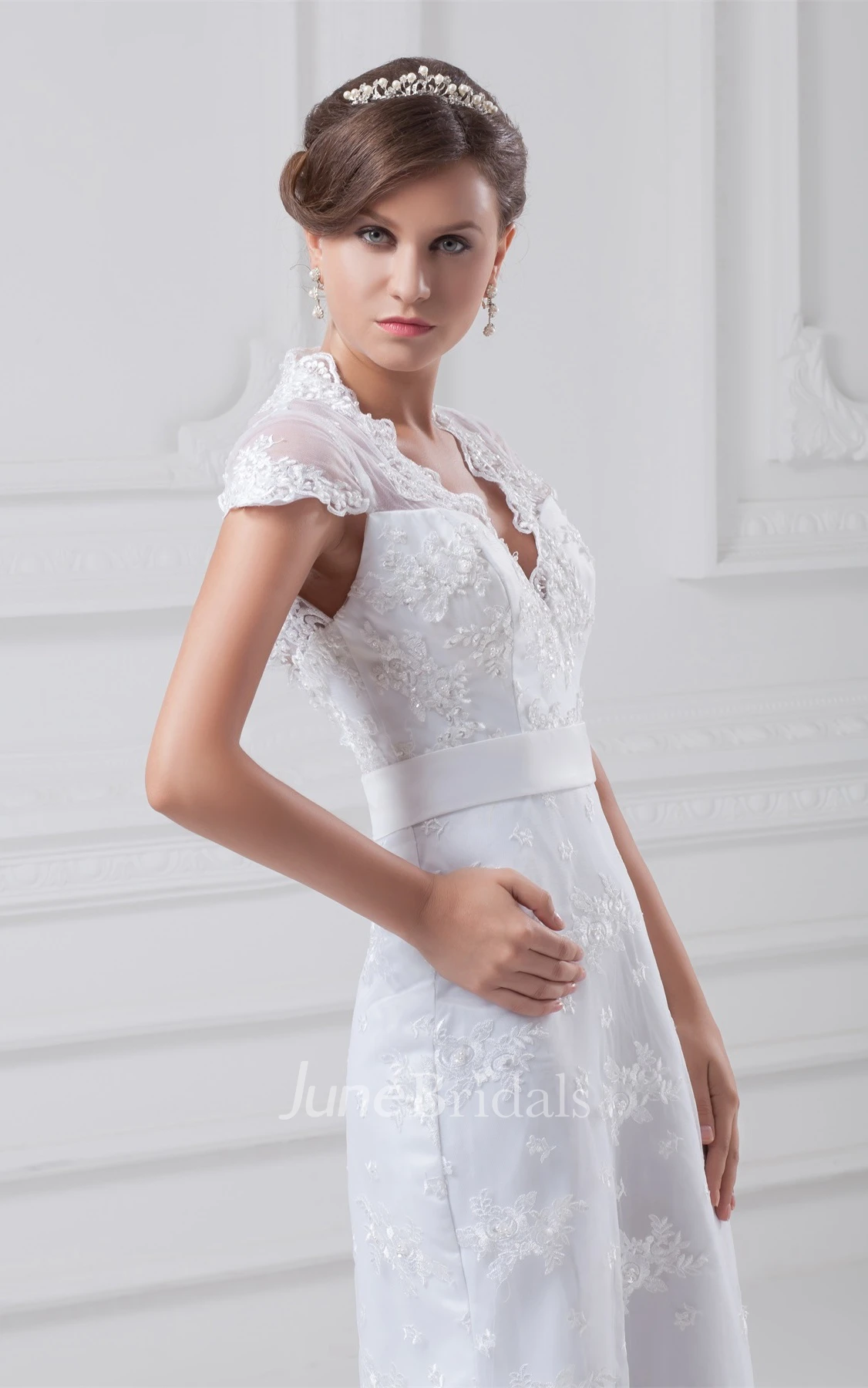 scalloped-neck lace mermaid caped-sleeve dress with keyhole back