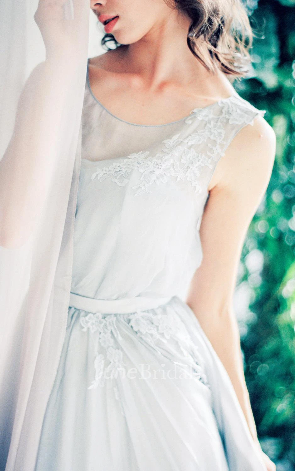 Chiffon Lace Weddig Dress With Flower