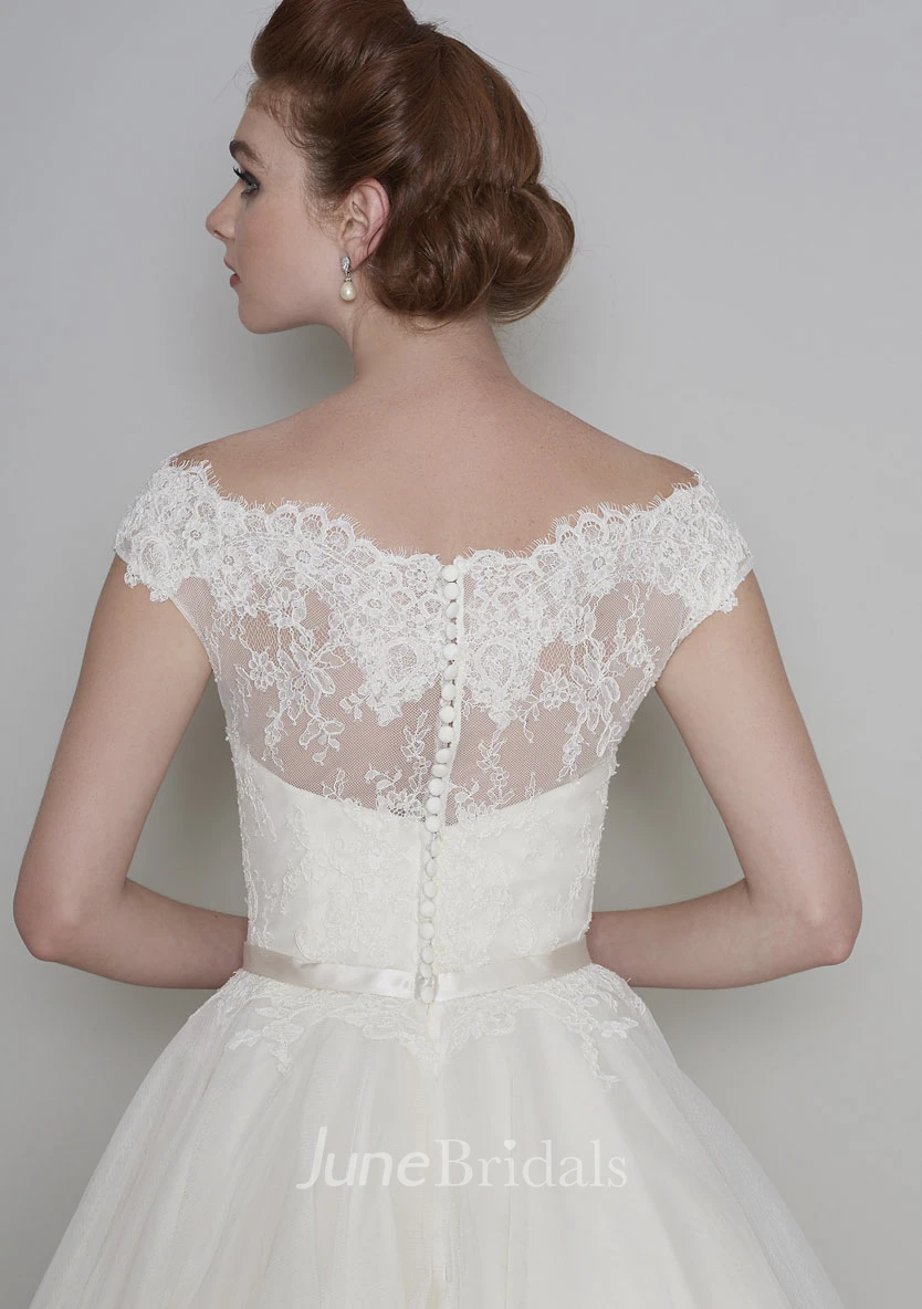 Cap Sleeve Vintage Lace V-neck Tulle Tea length Wedding Dress With Buttons