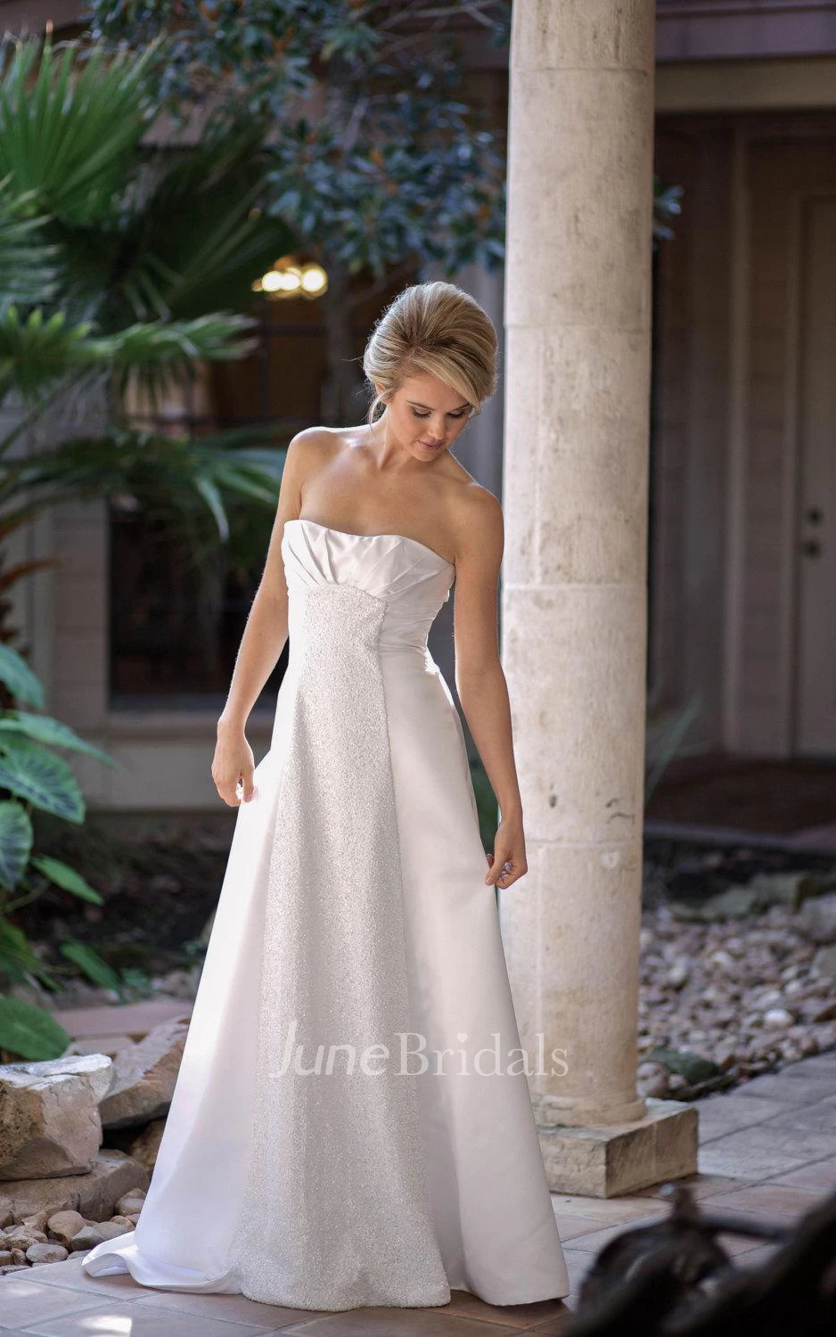 A-Line Sleeveless Sleeve Satin Weddig Dress With Sequins