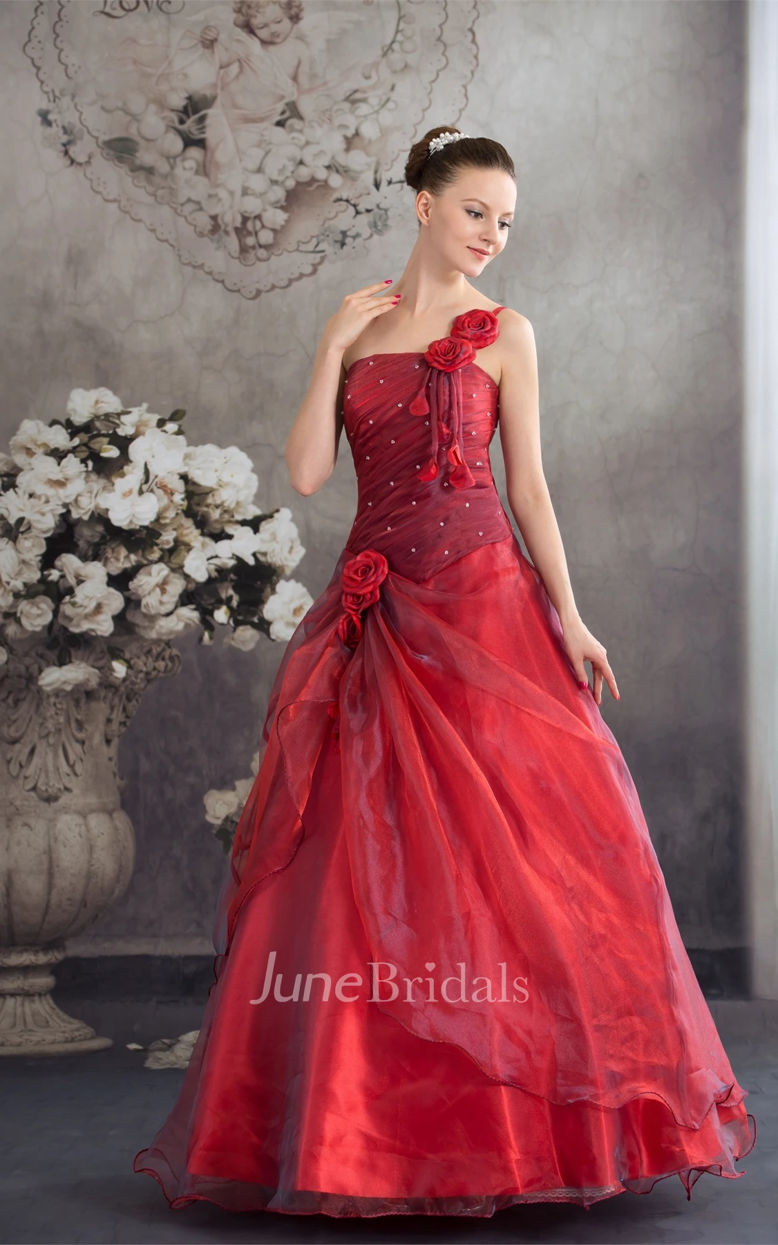 Single-Strap Sleeveless Ruched Ball Gown with Flower and Stress