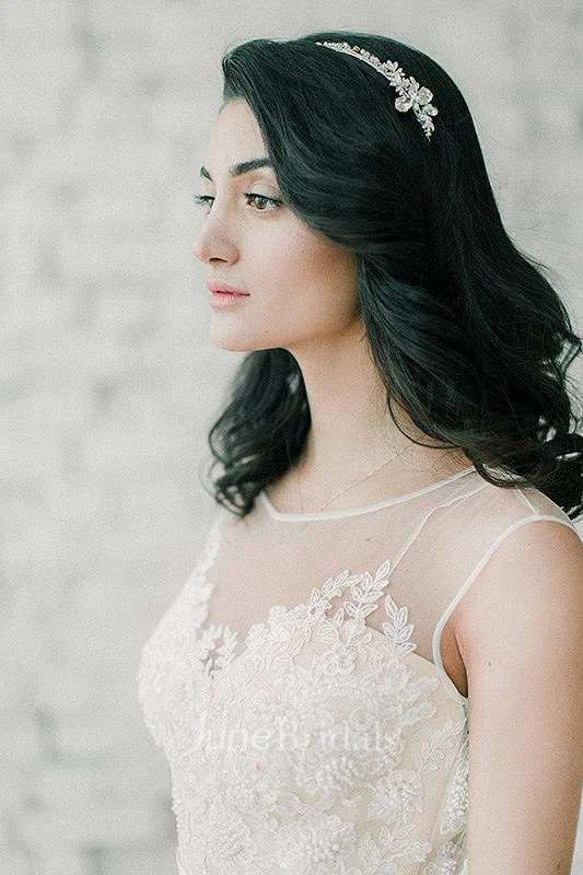 Scoop-Neck Cap-Sleeve A-Line Tulle Wedding Dress With Appliqued Top