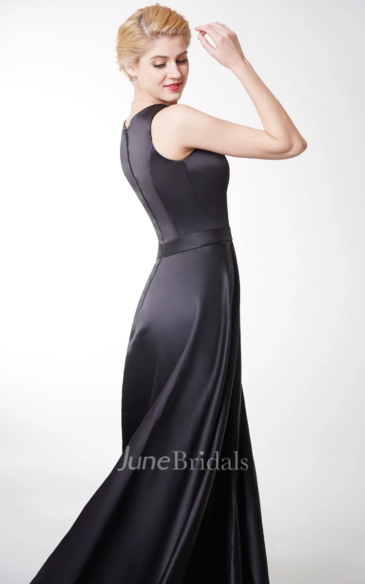 Wonderful Sleeveless Pleated Satin Gown With Zipper Back