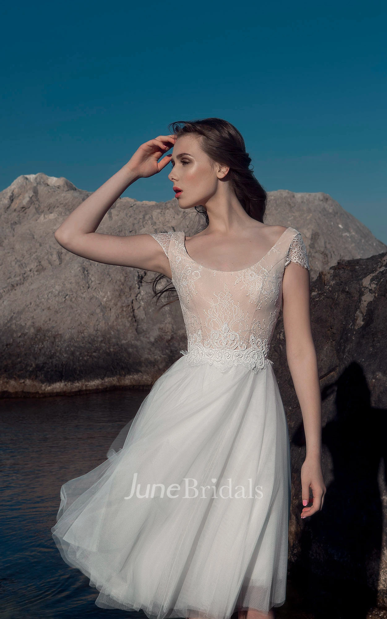 A-Line Knee-Length Scoop-Neck Cap-Sleeve Illusion Tulle Lace Dress
