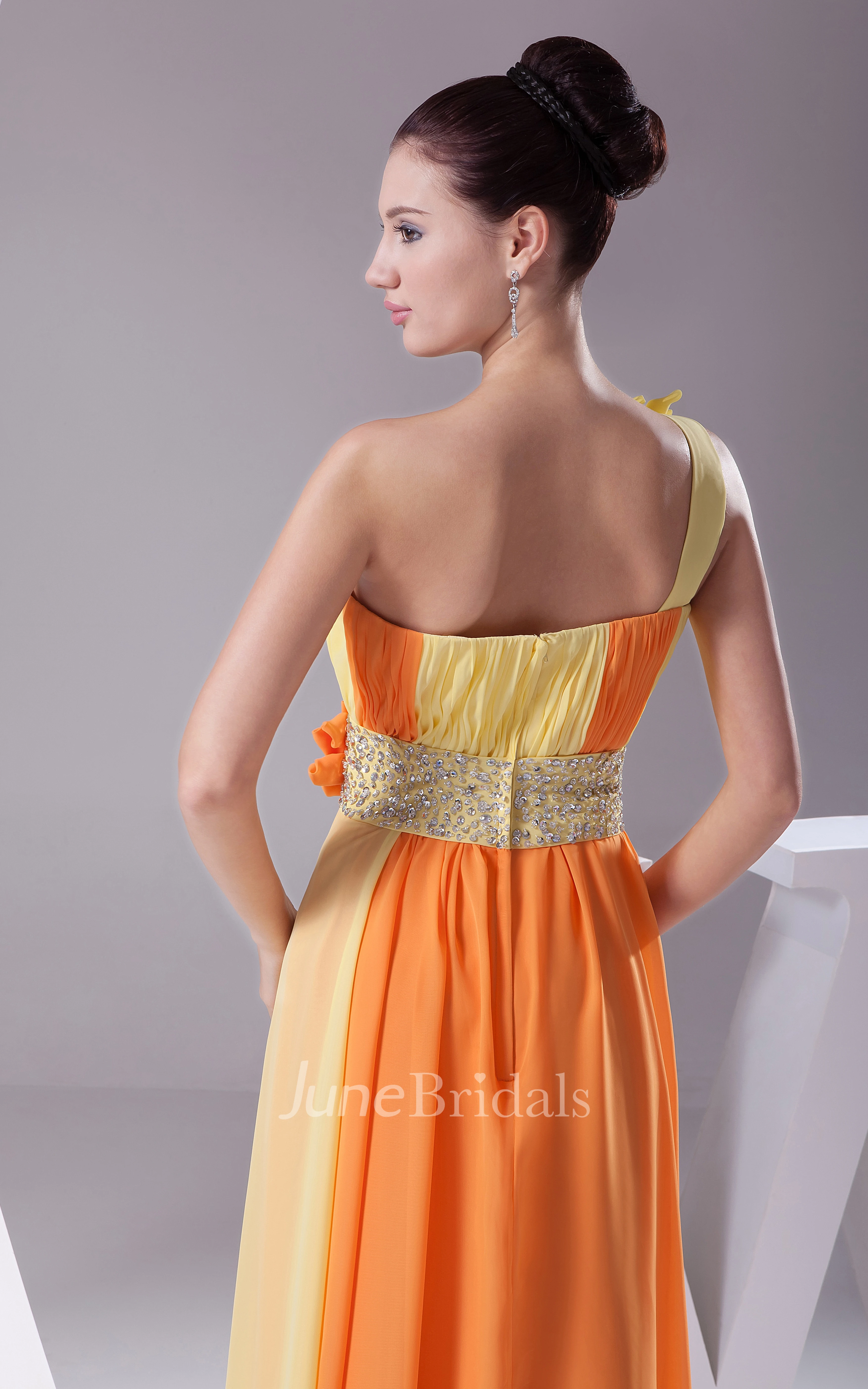 Mute-Color Floor-Length Chiffon Dress With Flower and Single Strap