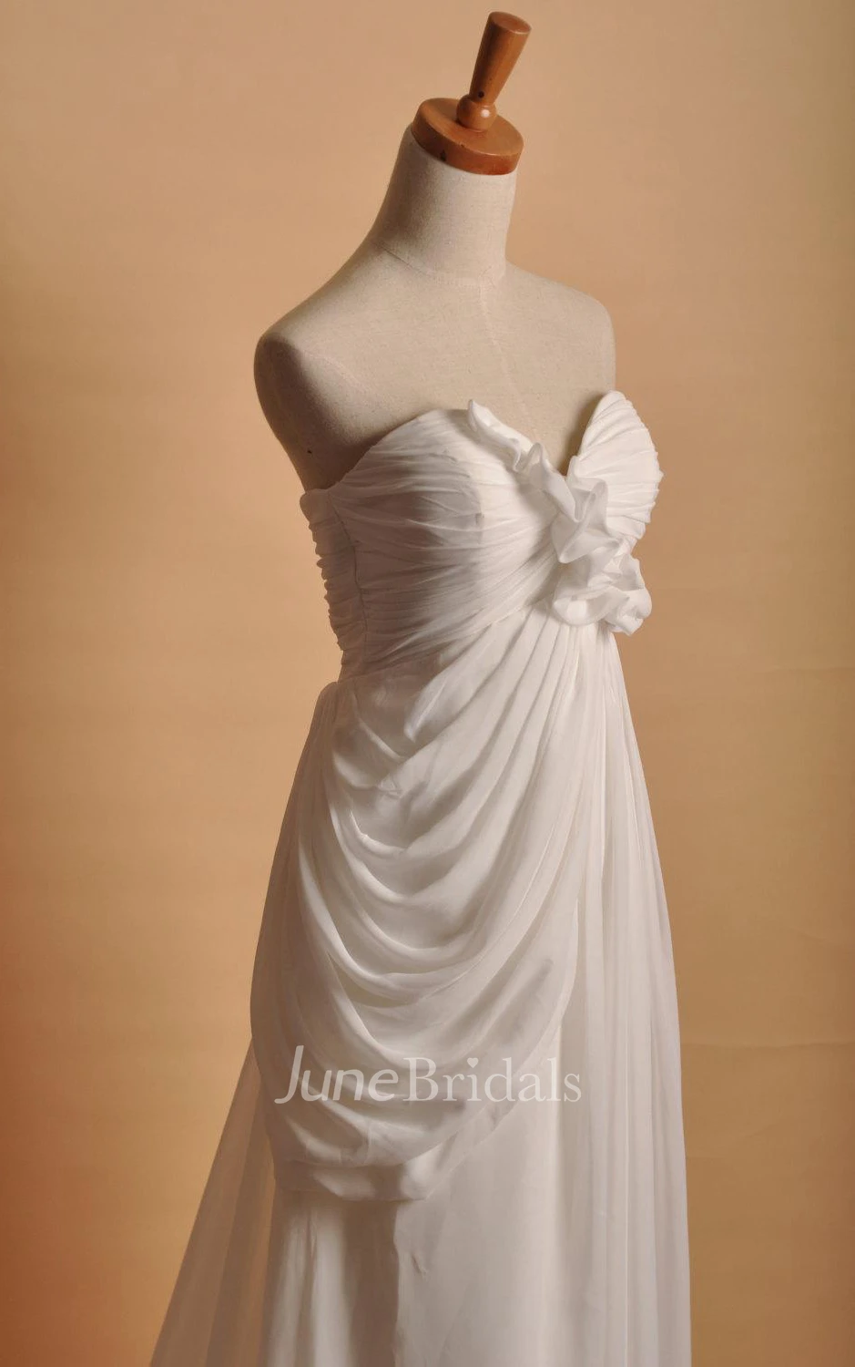 Elegant Chiffon A Line Wedding Bridal Gown With Long Train Dress