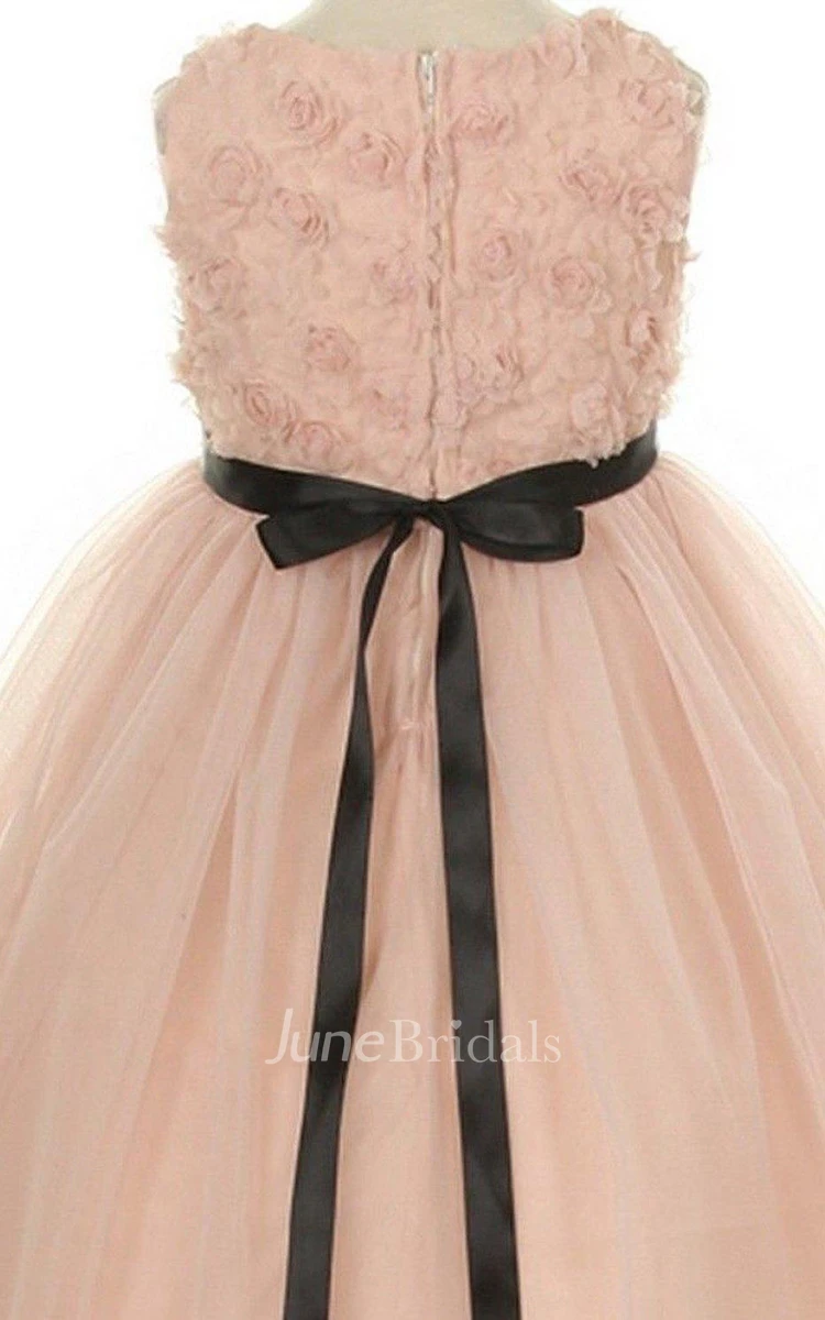 Sleeveless A-line Dress With Pleats and Flowers