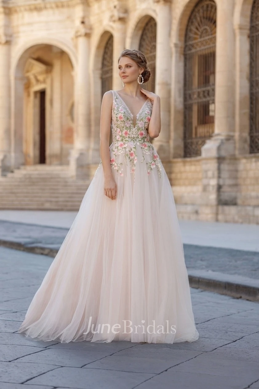 A-Line Floral Lace Tulle Spring Wedding Dress Modern Sleeveless V-Neck Princess Gown