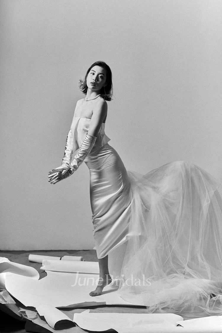 Sleek Strtapless Sheath Satin Wedding Dress with Detachable Tulle Train