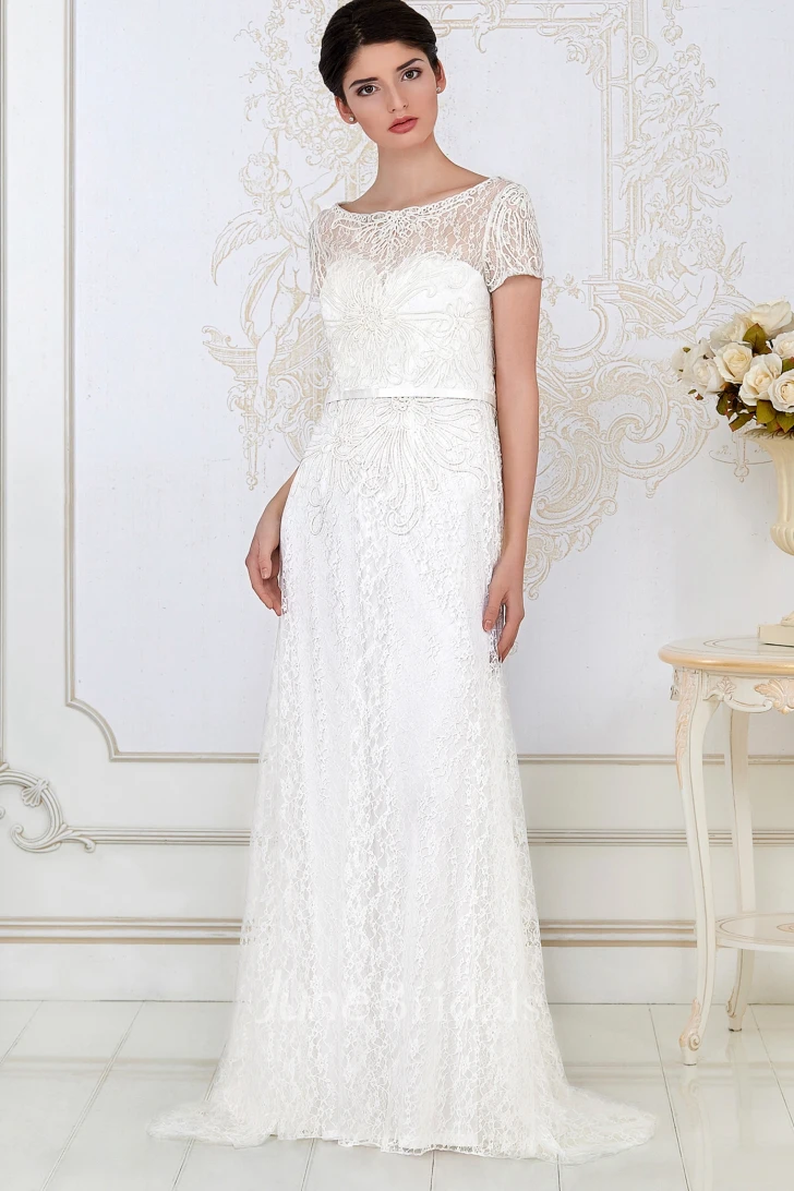Scoop-neck Short Sleeve long Wedding gown With Beading And Lace