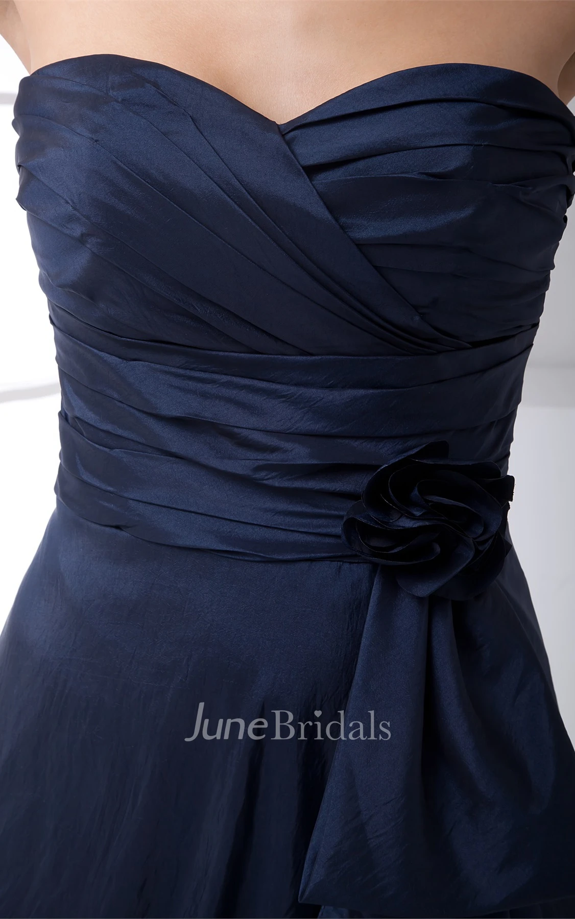 sweetheart criss-cross maxi dress with pleats and flower