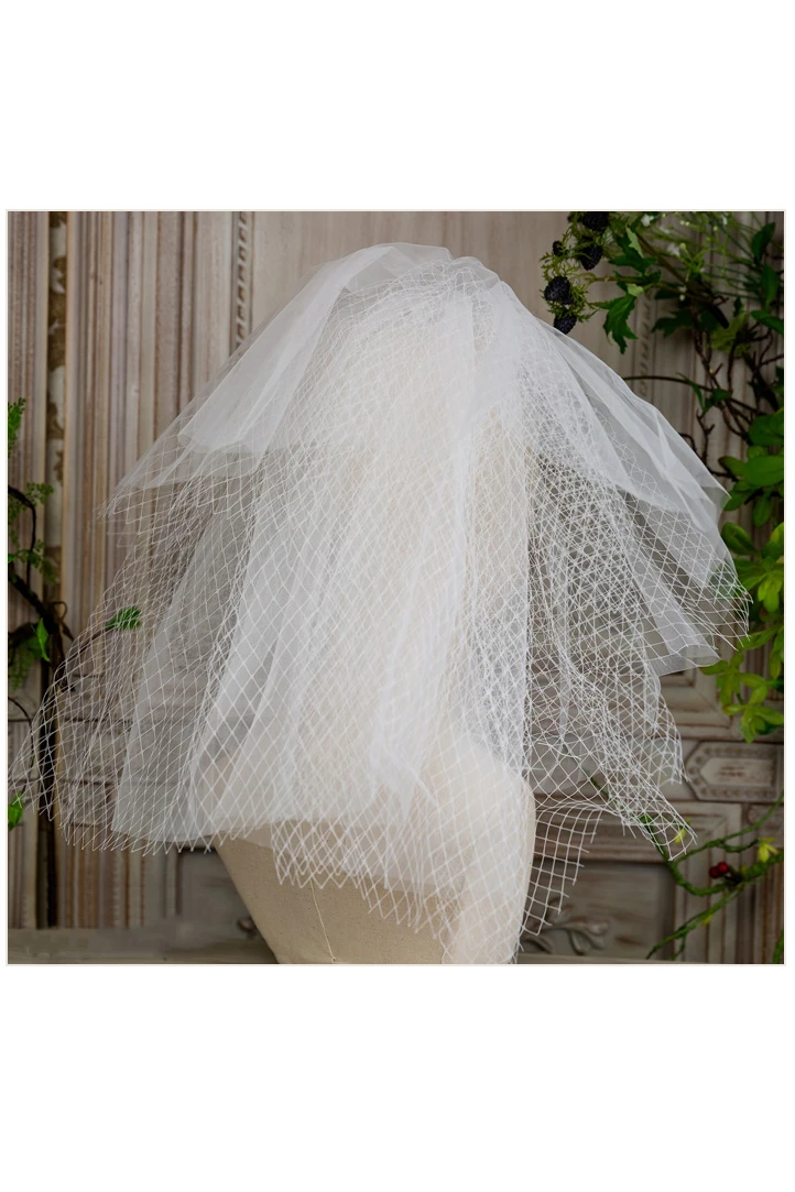 Chic White Two Layer Tulle Shoulder Veil