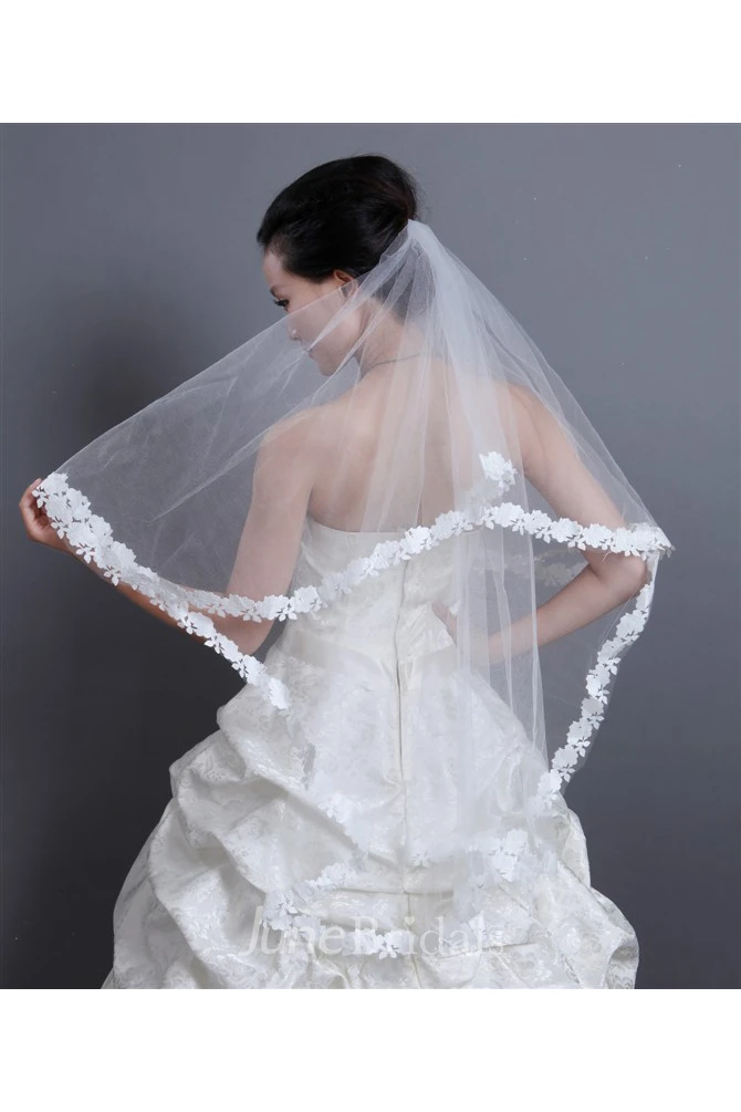 Elbow Length Lace Applique Soft Tulle Veil