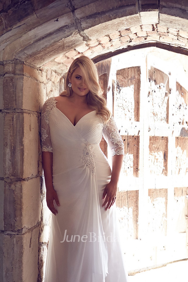 Half sleeve plus size wedding dresses hotsell