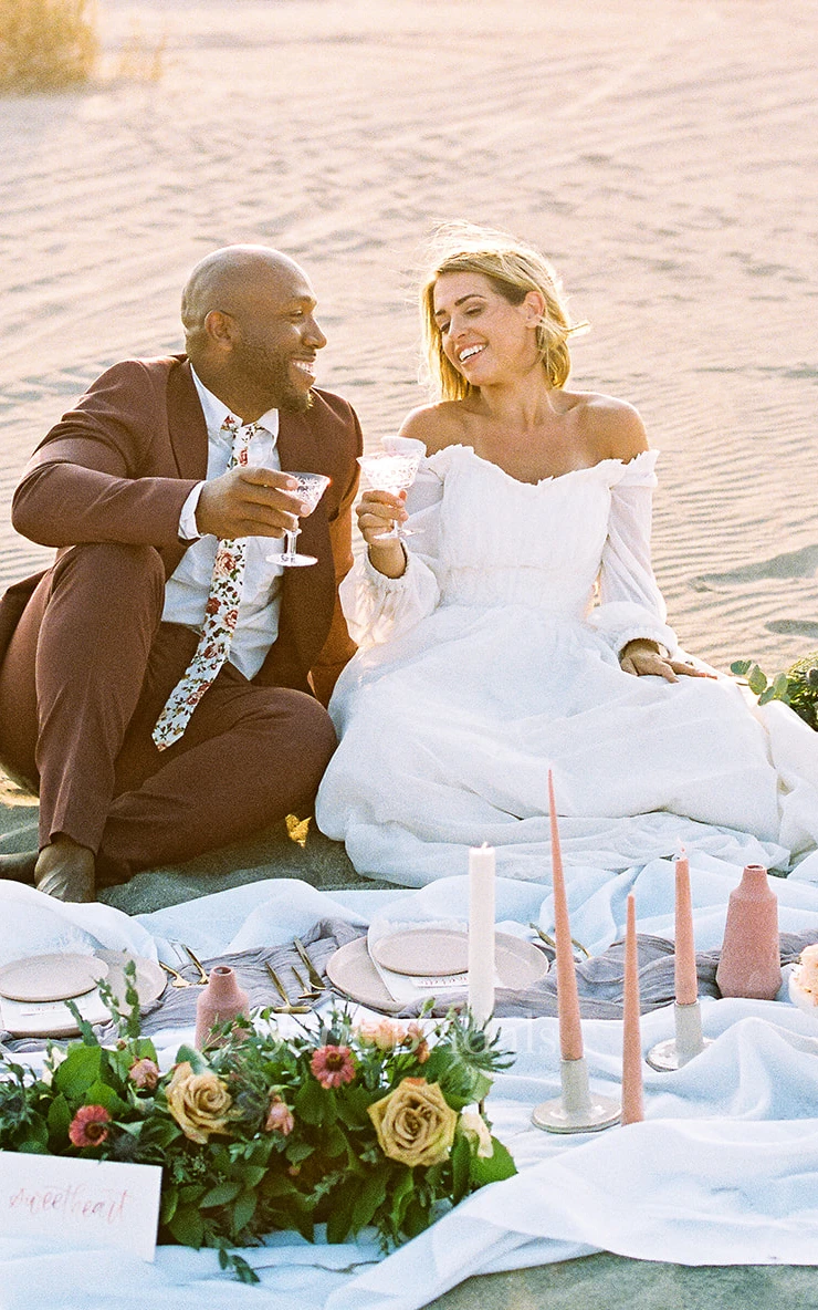 3/4 Off-shoulder Sleeves Sweetheart Elegant Chiffon Wedding Dress with Appliques