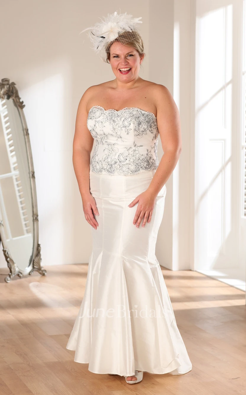 Trumpet Long Strapless 3-4-Sleeve Satin Appliques Dress