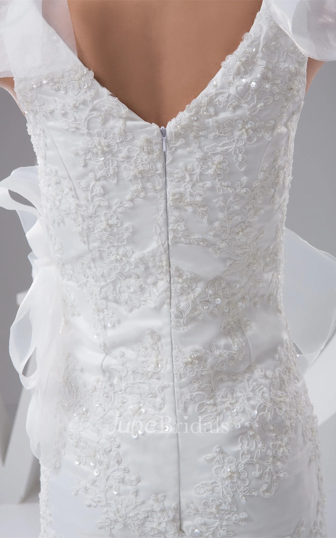 V-Neck Sheath Maxi Dress with Appliques and Brush Train