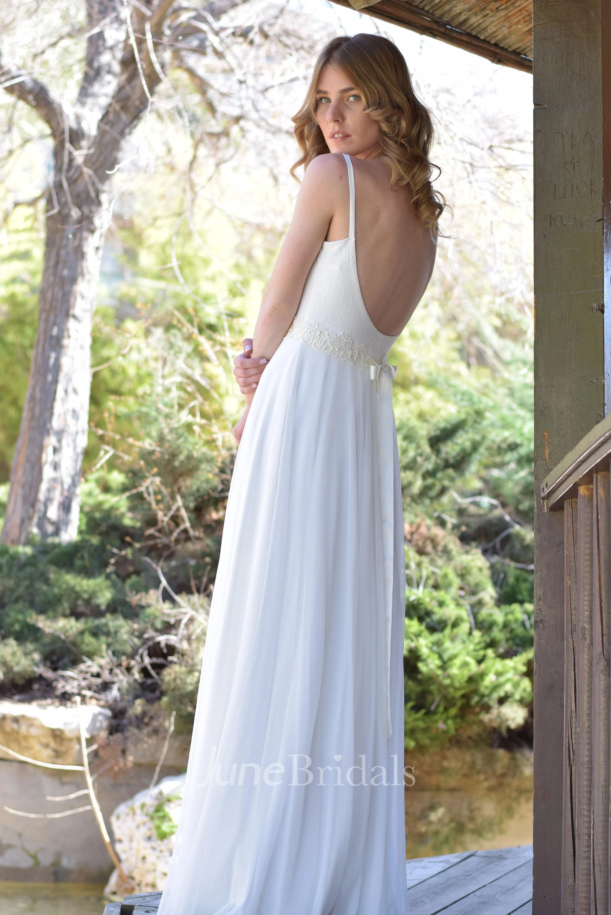 Spaghetti Chiffon Pleated Wedding Dress With Lace Appliques