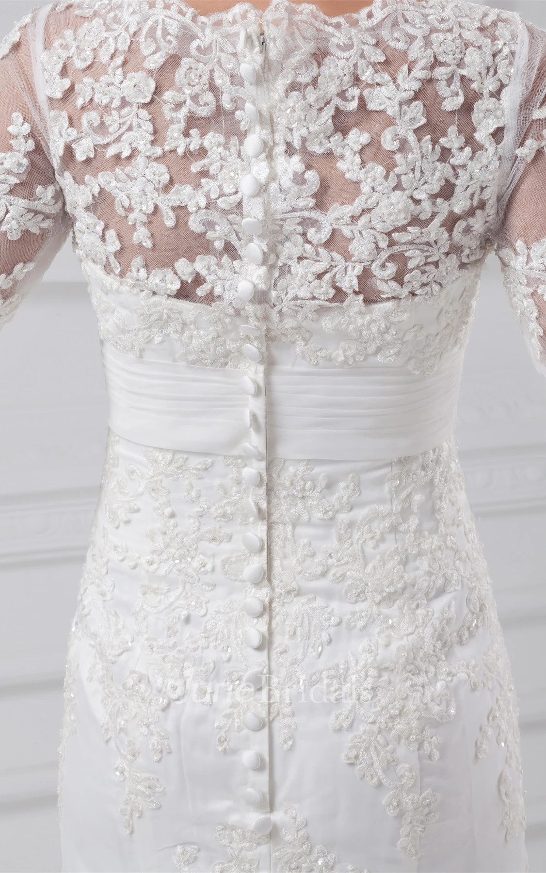 scalloped-neck long-sleeve trumpet illusion dress with appliques