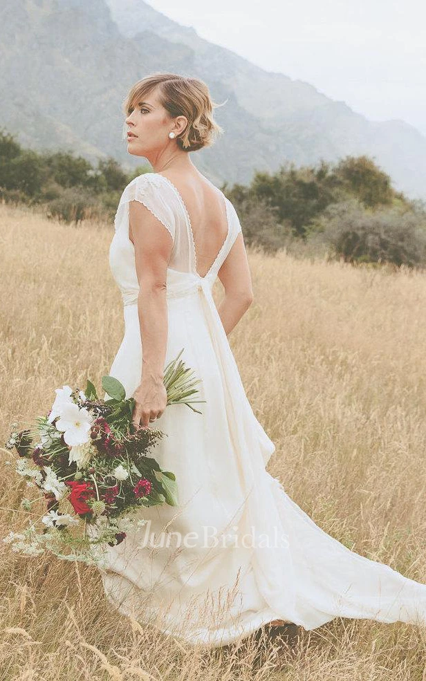 Belle Crinkle Low Back Wedding In Dark Ivory Size 10 Dress