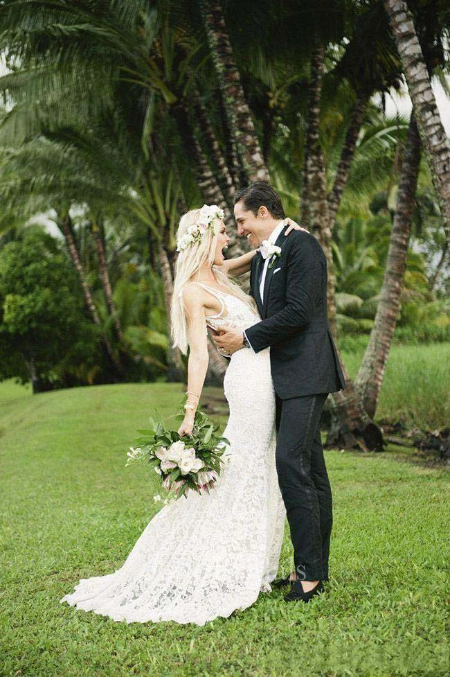 Deep V Neck Appliques Backless Trumpet Beach Lace Mermaid Bohemian Wedding Dress