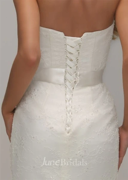 Beaded Lace Sweetheart Spring Wedding Dress with Sweep Train and Corset Back Elegant Bridal Gown