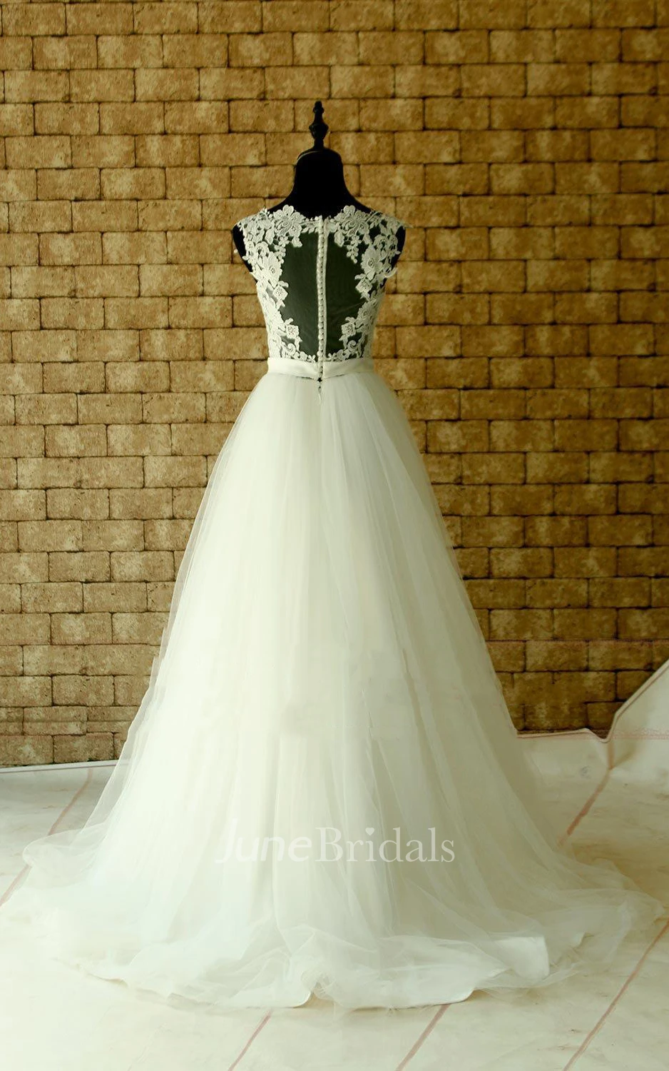 Tulle Lace Satin Weddig Dress With Button