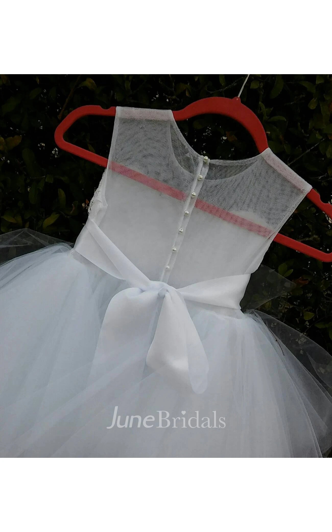 Diamond Off White Sleeveless Straight Tulle Skirt With Rhinestone Sash