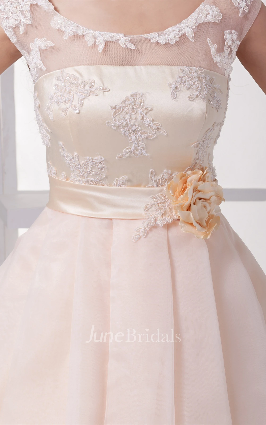 Sleeveless Scoop-Neckline Illusion Sweetheart Dress with Lace Appliques and Side Draping