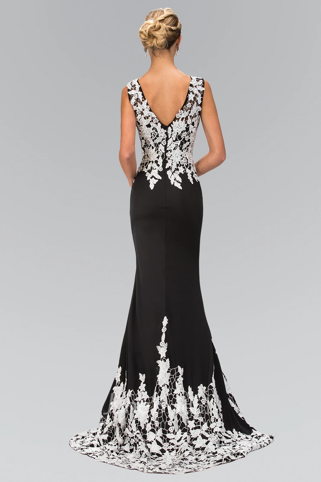Sheath V-Neck Sleeveless Jersey Low-V Back Dress With Appliques