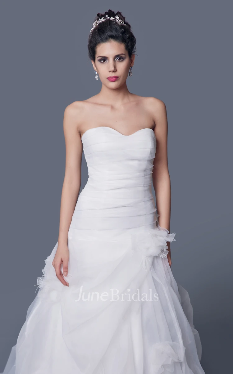 Exquisite Ruched Organza Wedding Gown With Pick-up Ruffles