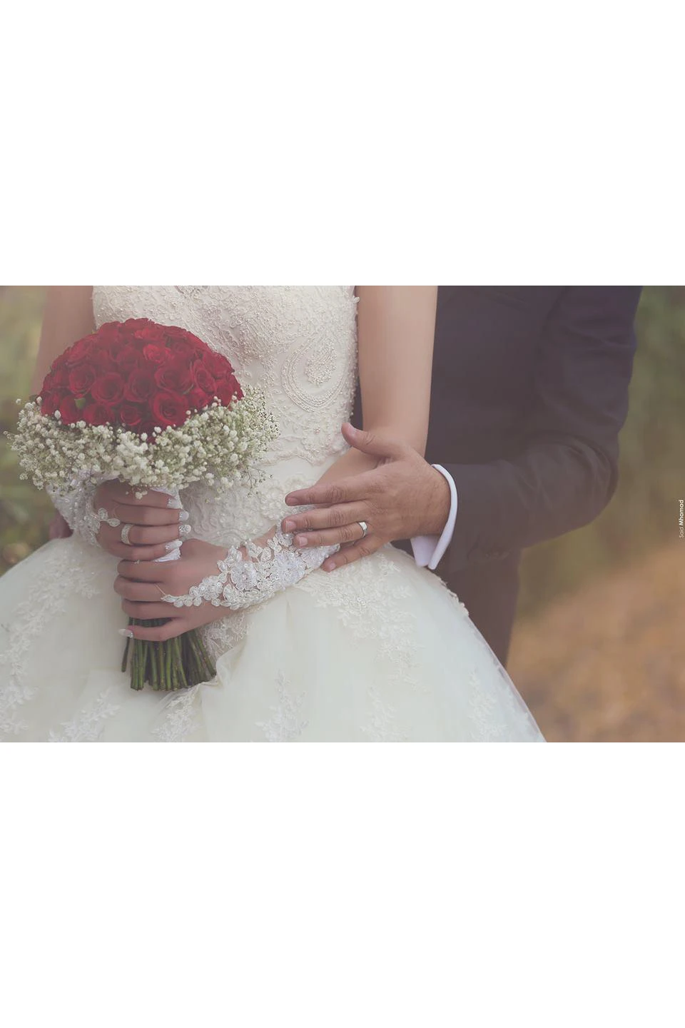 Elegant Tulle Lace Appliques Illusion Wedding Dress Ball Gown Zipper