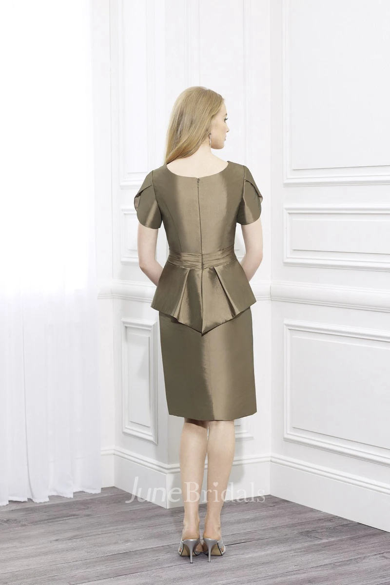 V-neck Short Sleeve midi Dress With Split Front And Peplum