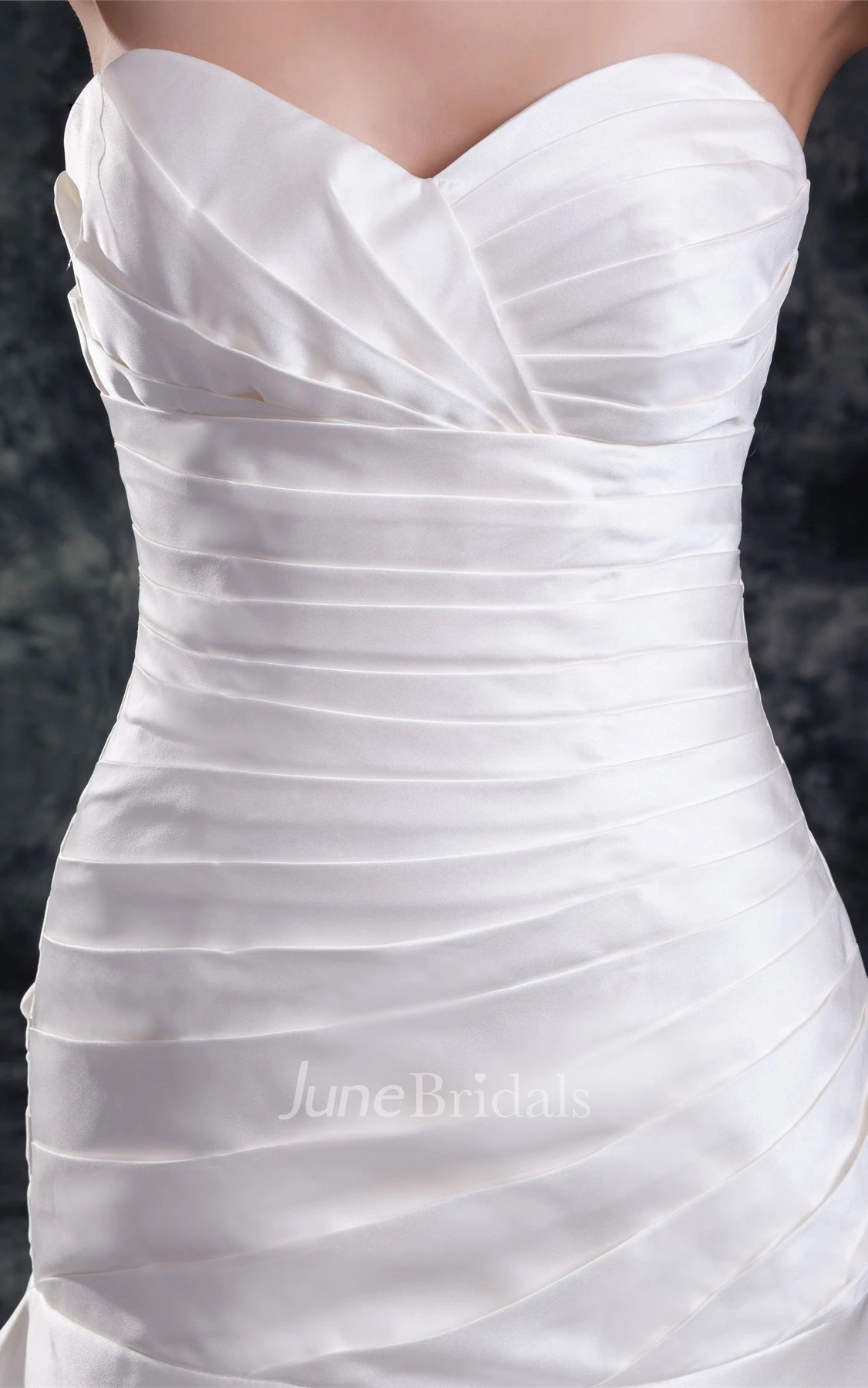 sweetheart ruching mermaid criss-cross dress with pick-up design