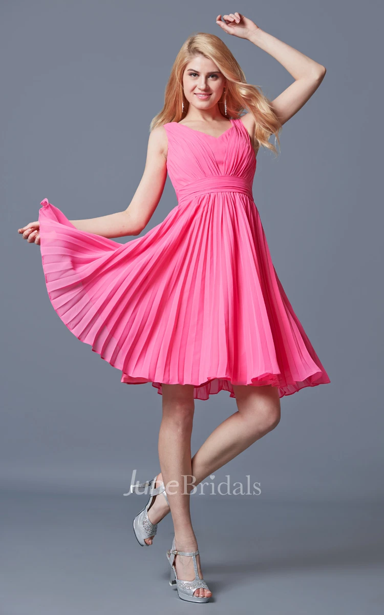 Gracious V-neck Empire Waist Knee Length Chiffon Dress With Pleats