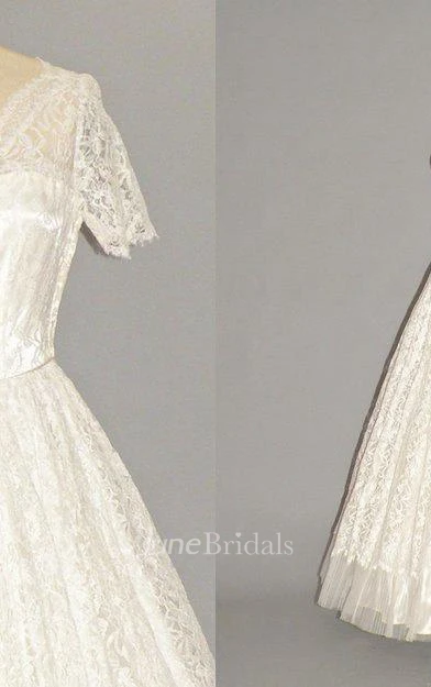 1950S Scalloped Neckline Short Sleeve Tulle and Lace Wedding Dress