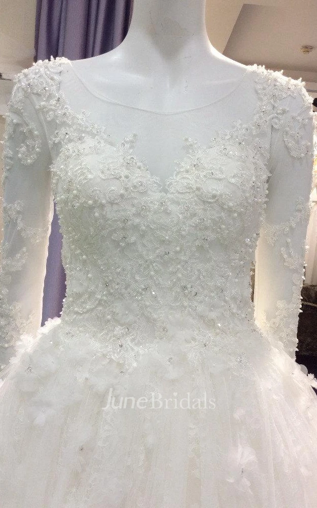 Romantic Scoop Long Sleeve Lace Bridal Gown With Cathedral Train