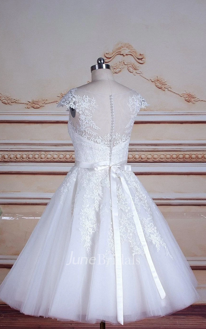 A-Line Short Cap Sleeve Tulle Lace Satin Weddig Dress