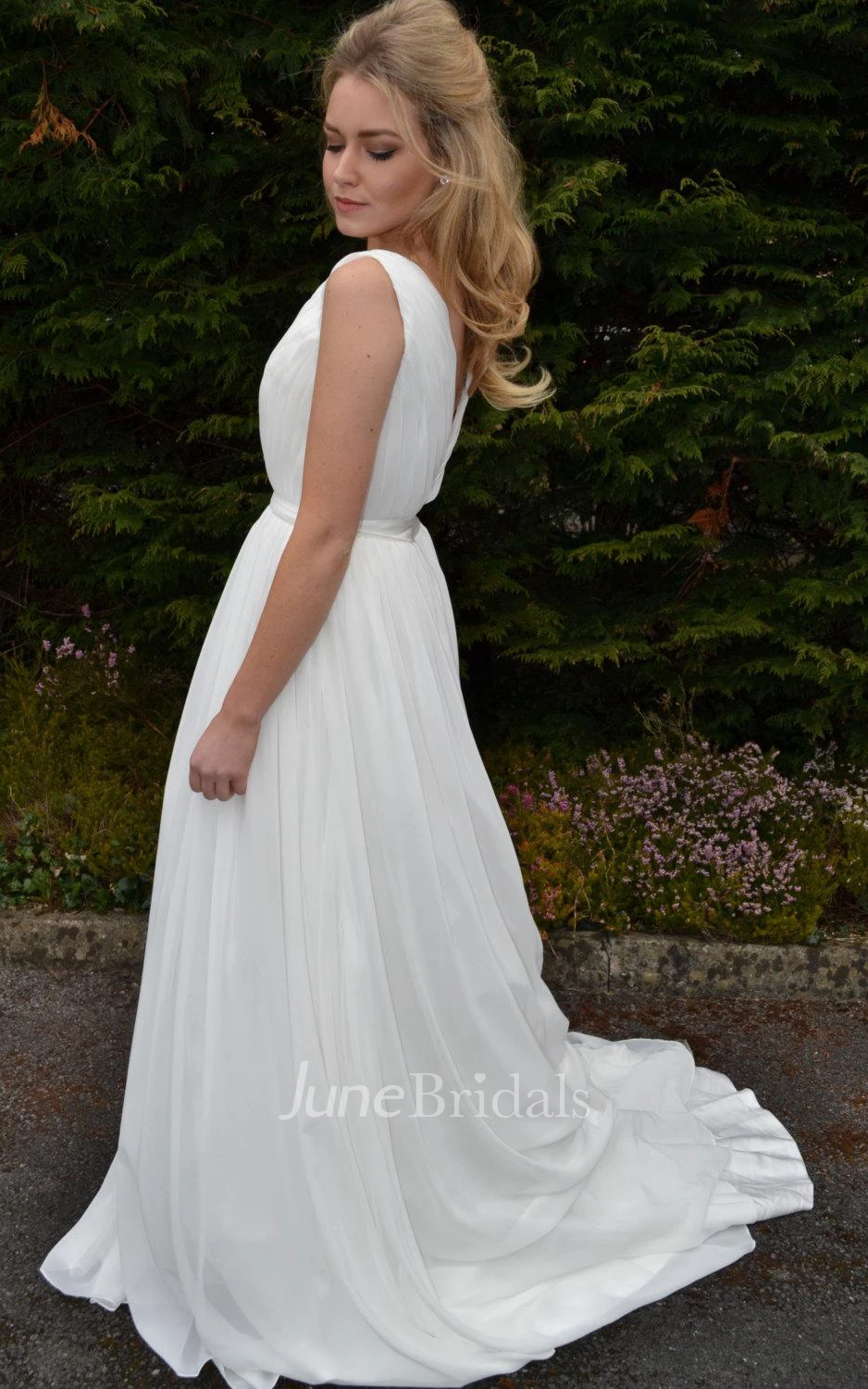 Backless Chiffon Satin Weddig Dress With Pleats Sequins