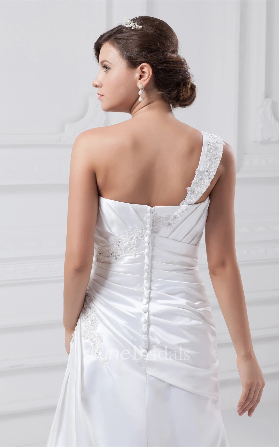 Sleeveless Side-Ruched A-Line Gown with Appliques and Single Strap