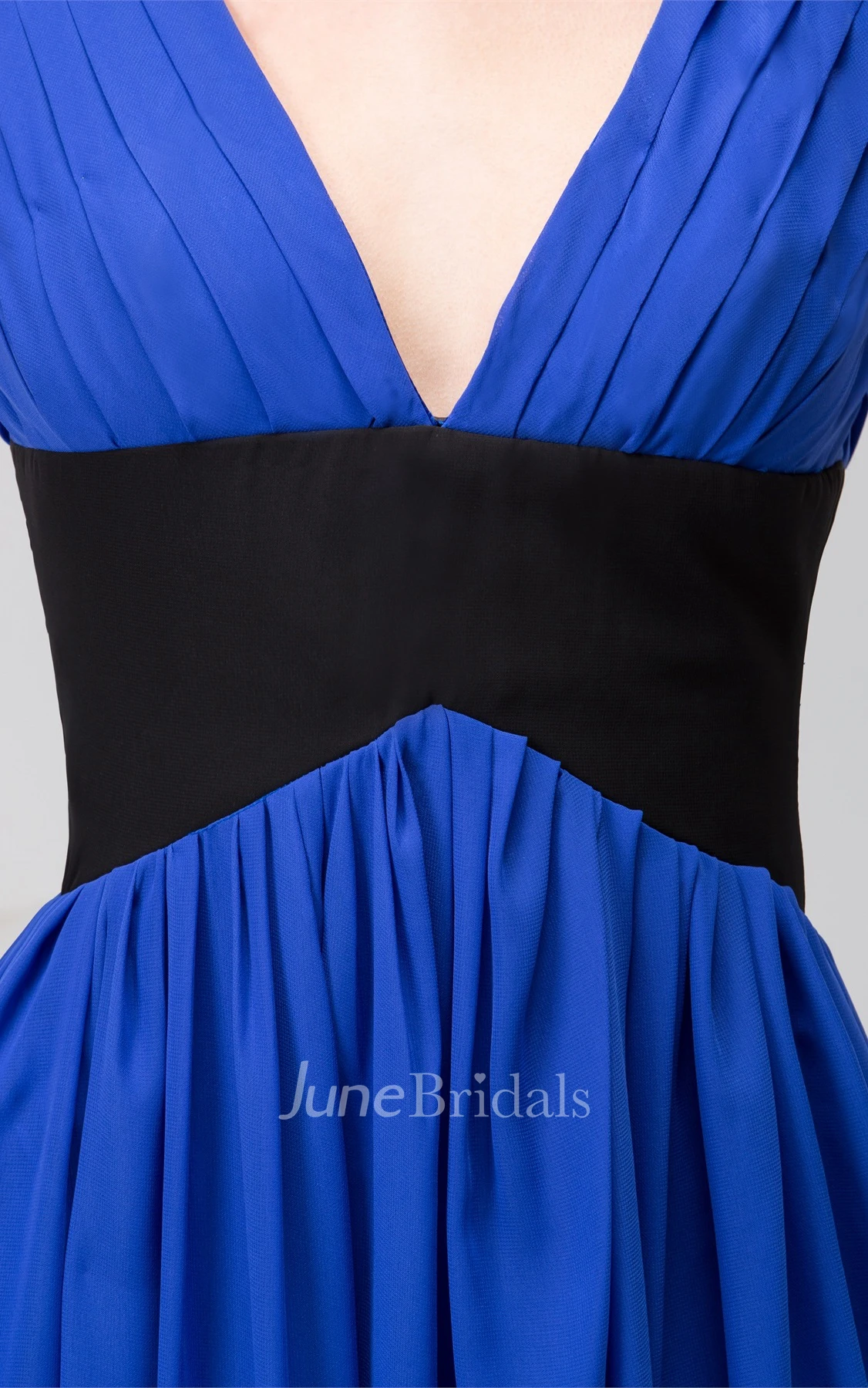 Two-Tone Chiffon Plunged Maxi Dress with Pleats