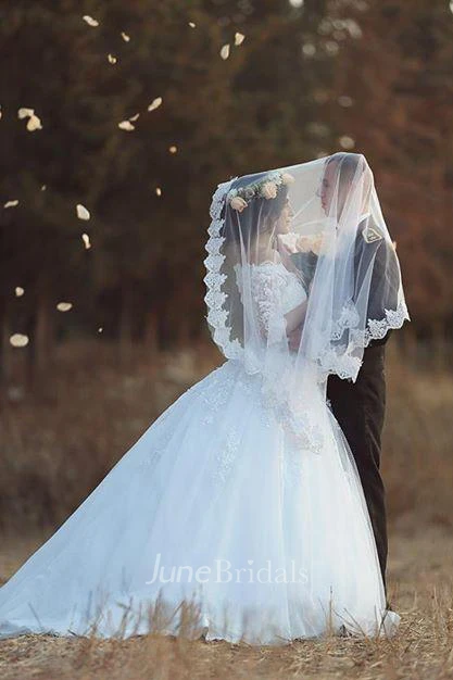 Romantic Off Shoulder Illusion Half Sleeve Button Back Appliques Lace Bridal Gown