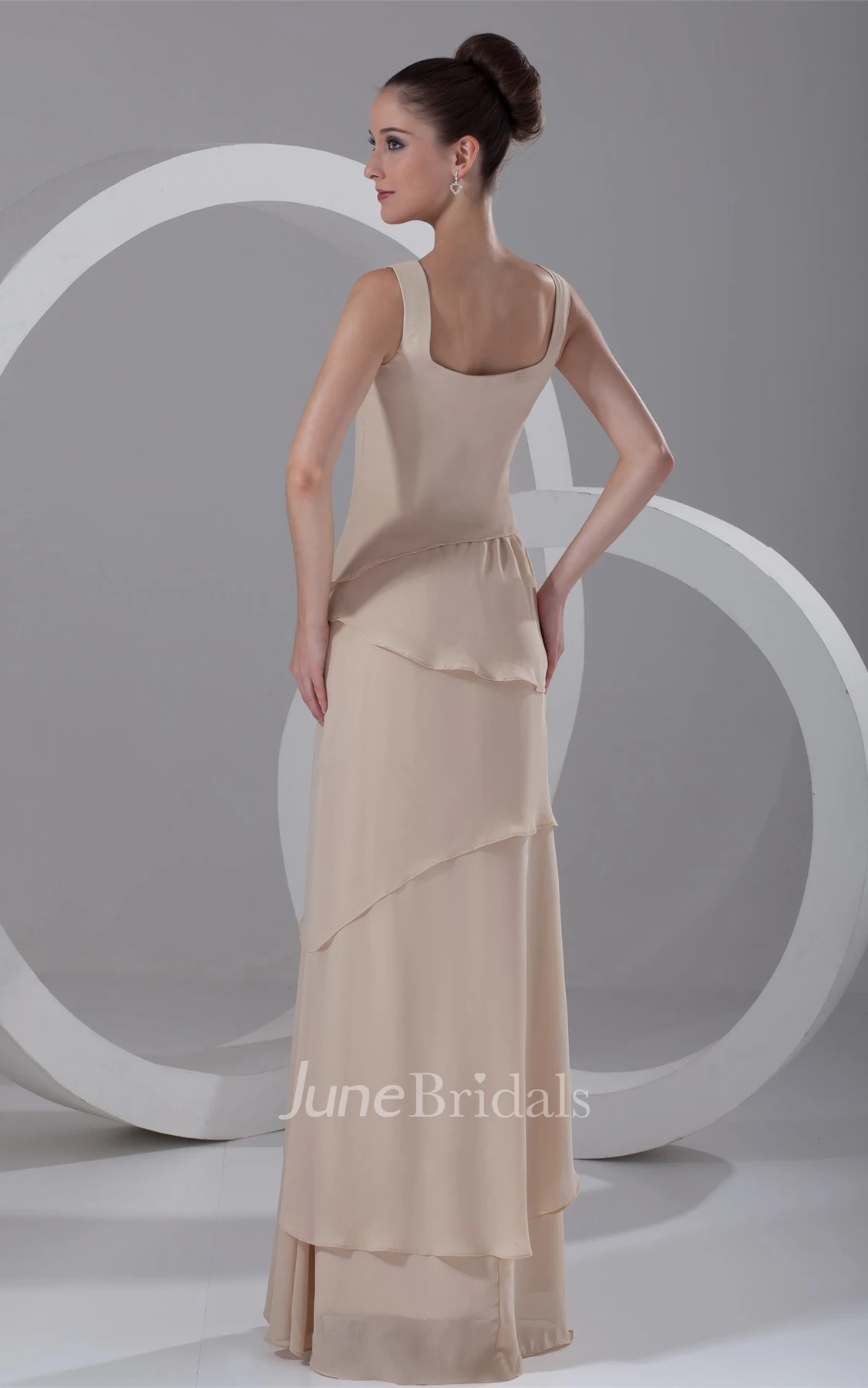 v-neck chiffon long sleeveless dress with layered design