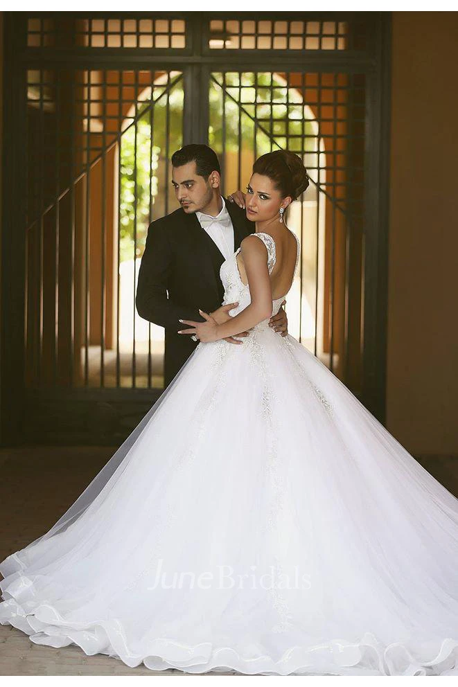 Delicate Strap Tulle Wedding Dress Beadings Appliques Ball Gown