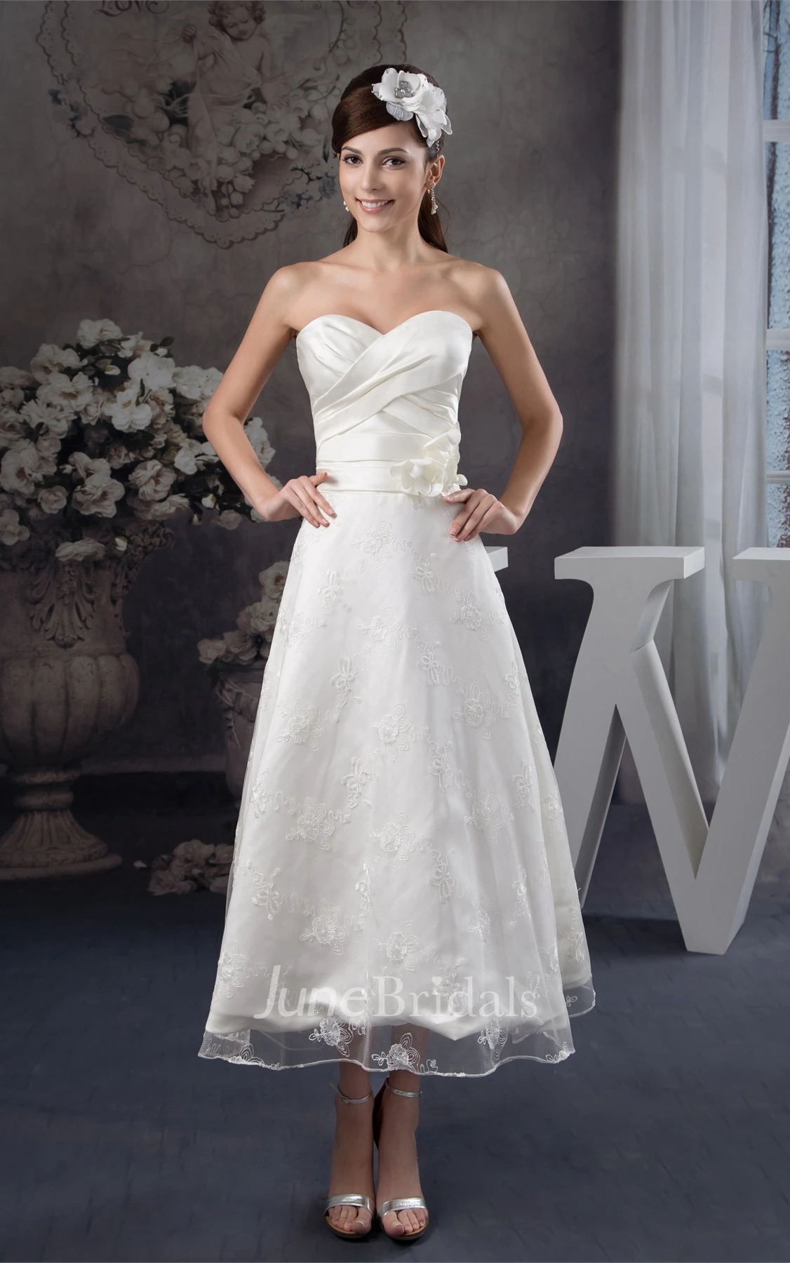 Sweetheart Tea-Length Criss-Cross Dress with Appliques and Flower
